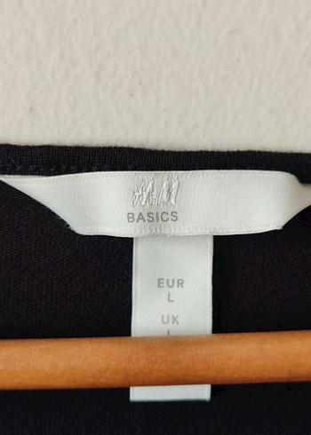 l Beden siyah Renk H&M marka siyah renkli önü düğmeli elbise