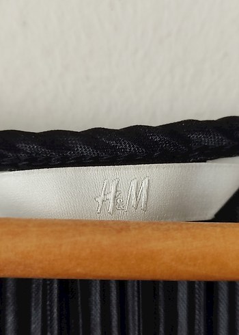 xl Beden H&M marka siyah renkli kolsuz elbise