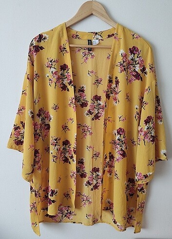 H&M marka sarı çiçek desenli kimono 