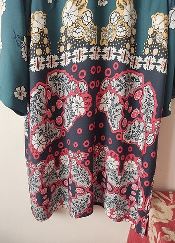 44 Beden çeşitli Renk H&M marka yeşil desenli elbise