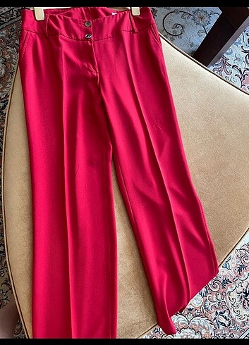 42 Beden kırmızı Renk Gusto krep pantolon