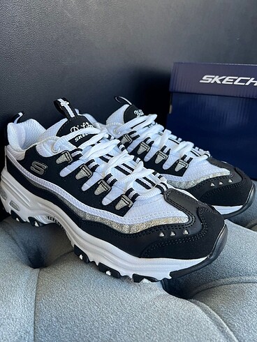 Skechers D lites