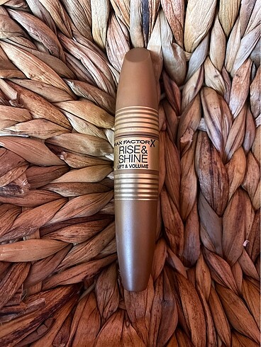 Max factor lıft ve volume veren maskara
