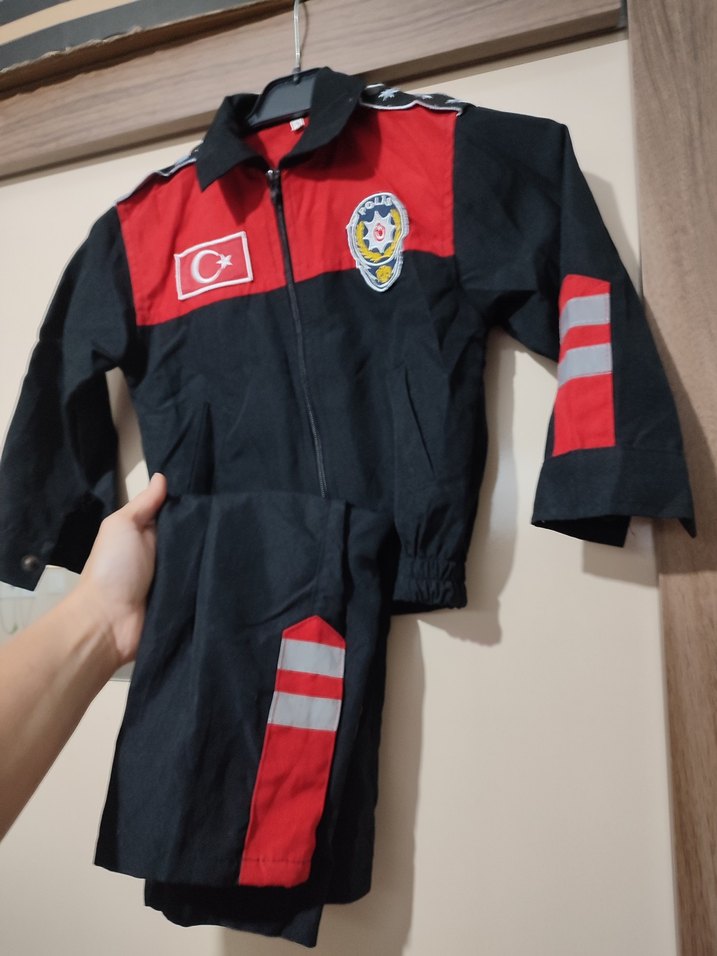 Kırmızı Siyah Çocuk Polis Kostümü - Görsel 3