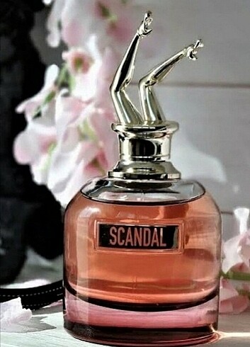 Scandal parfüm 