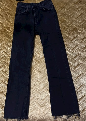 Tokalı Siyah Dar Kesim Kadın Kot Pantolon tüm ayrıntılarıyla bak - Görsel 9