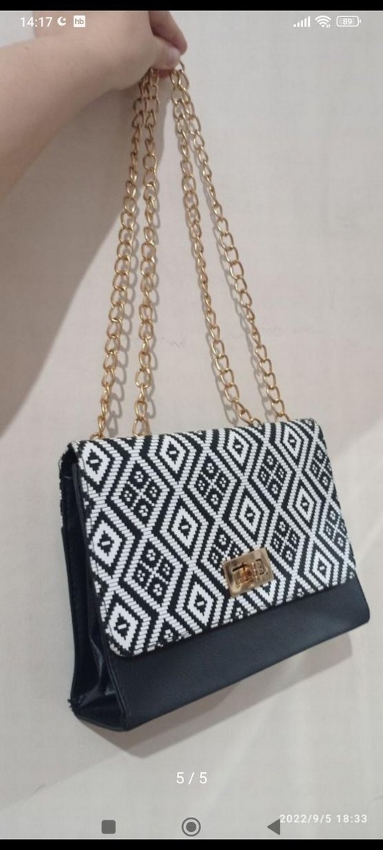 Kadın zincir askılı Çanta - Görsel 3