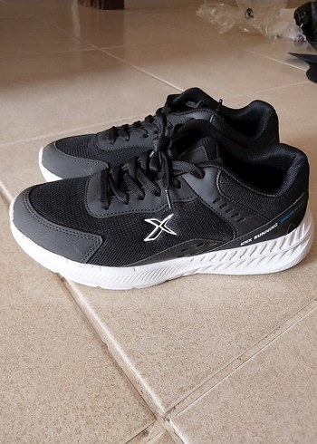 Kinetix Siyah Stiletto Topuklu Spor Ayakkabı
