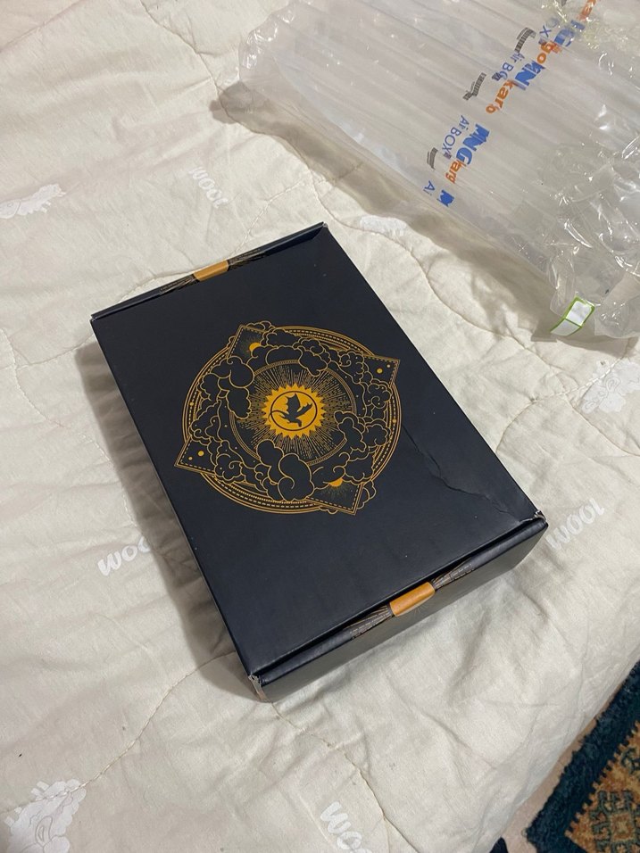 Demir ve Alev - Rebecca Yarros Romanı - Görsel 2