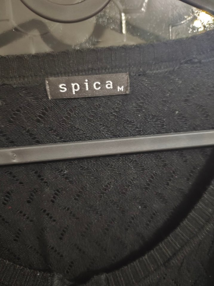 Siyah Düğmeli Kadın Hırka - Görsel 3