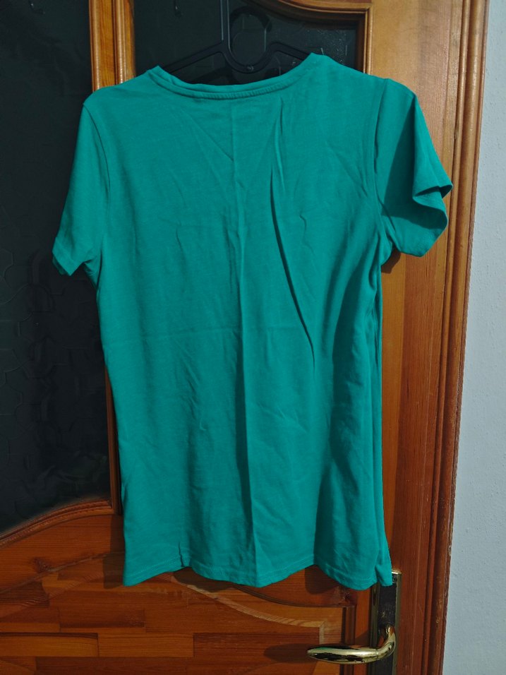 Turkuaz V Yaka Kadın Tişört - Görsel 2