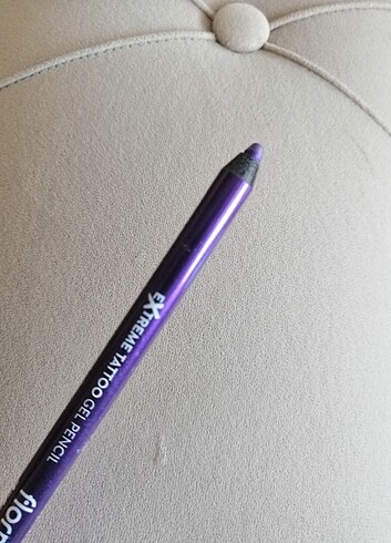 Beden Loreal tatto göz kalemi Purple Blaze