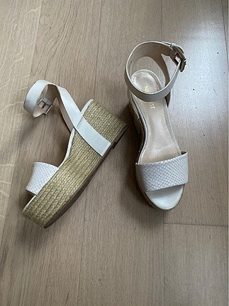 Nine West Hasır Dolgu Topuklu yazlık ayakkabı