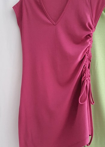 Pembe ve yeşil yandan Drapeli v yaka kısa kol  Bluz veya tunik - Görsel 2