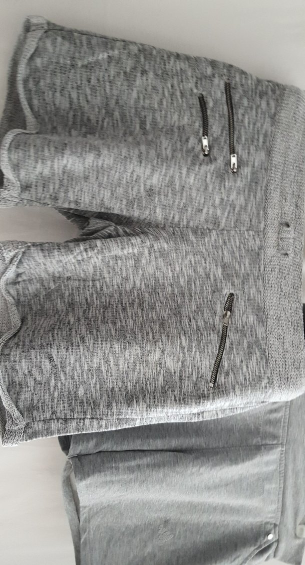 Kadın Gri Mini Şort Fermuarlı Cepli - Görsel 2