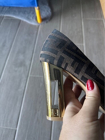 37 Beden Fendi