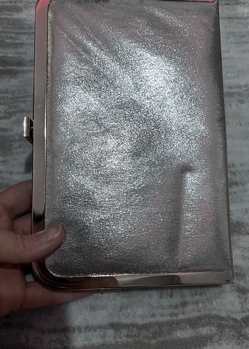 Parlak Gri Deri Kadın Portföy Çanta - Görsel 2