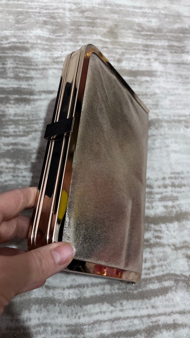 Parlak Gri Deri Kadın Portföy Çanta - Görsel 3