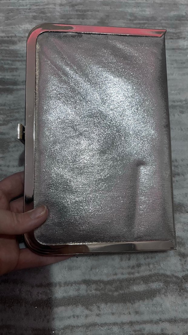 Parlak Gri Deri Kadın Portföy Çanta - Görsel 2