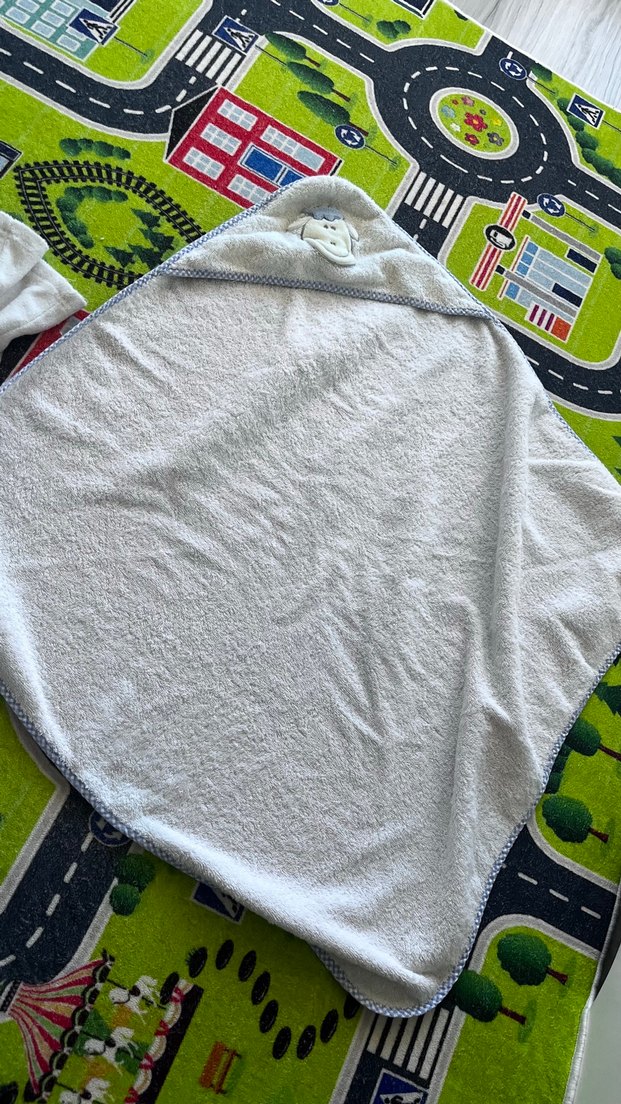 Kapüşonlu Erkek bebek Bornoz ve bebek havlu- Beyaz - Görsel 4