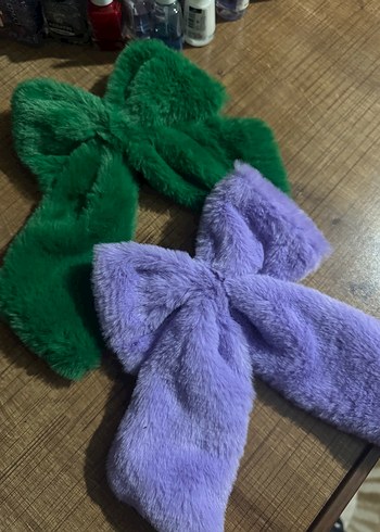 Accessorize  Pelus Fiyonklu Toka Rahat Ve Sik