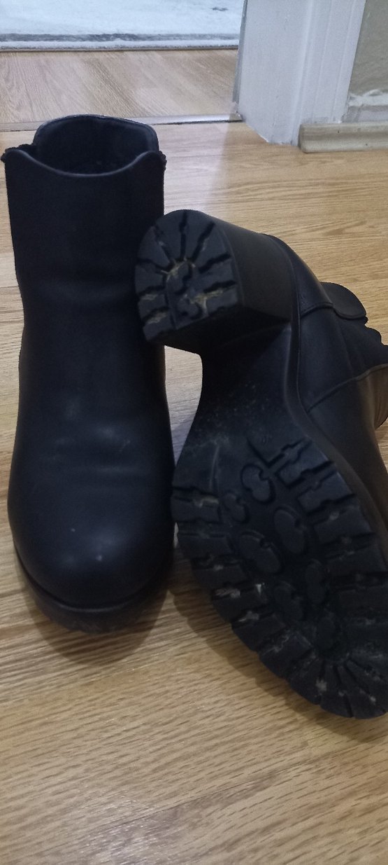 Siyah Kadın Dolgu Topuklu Goth Bot - Görsel 4