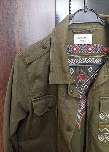 Bohem tarzı neredeyse hiç kullanılmamış kadın ceket - Görsel 4