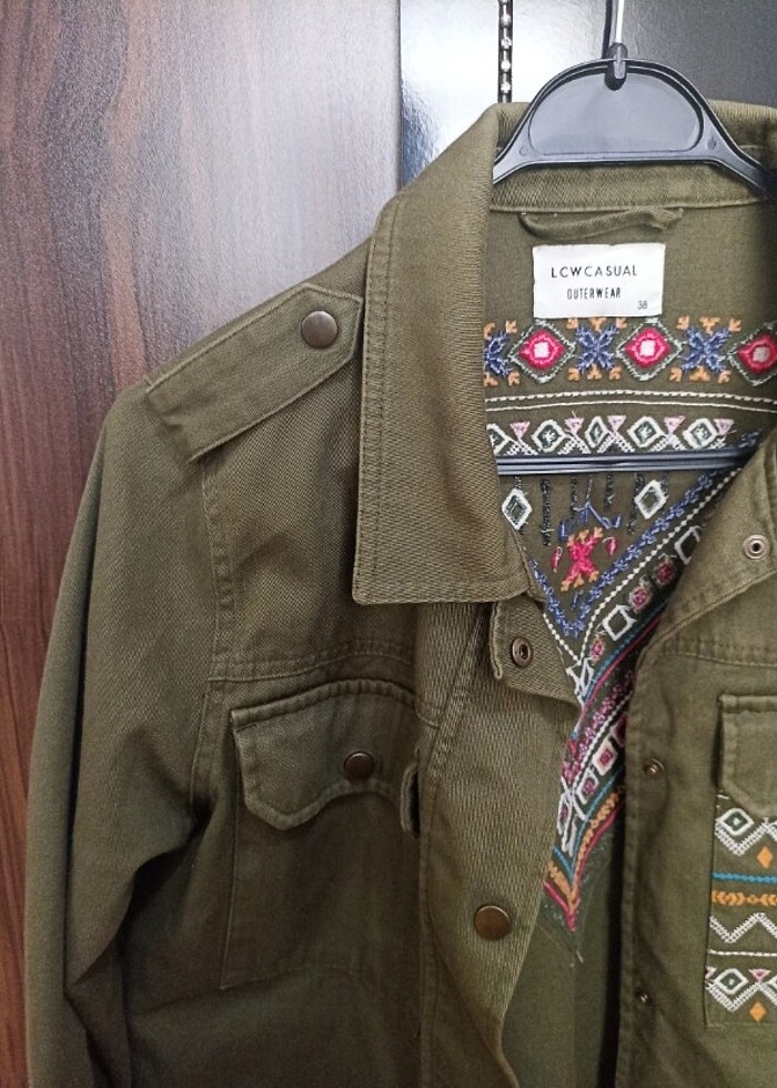 Bohem tarzı neredeyse hiç kullanılmamış kadın ceket - Görsel 4