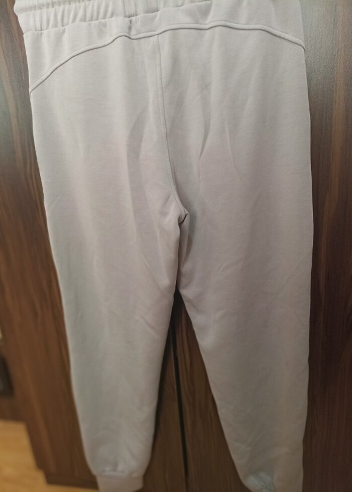 İki tane kadın tayt - Görsel 3