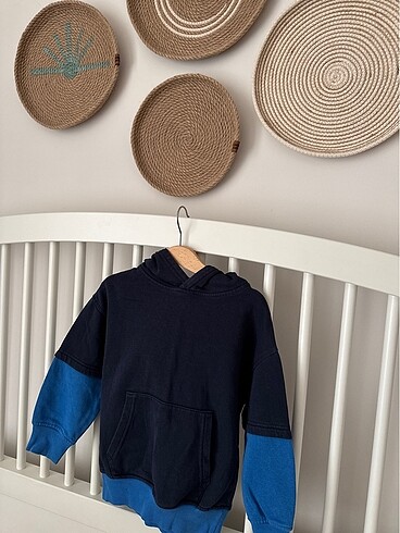 H&M 4-6 yaş sweatshirt