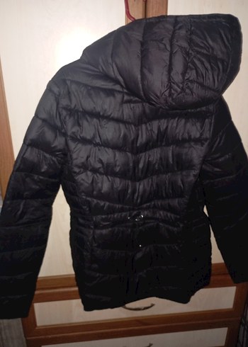 Siyah Kapüşonlu Kadın Kışlık Mont - Görsel 3