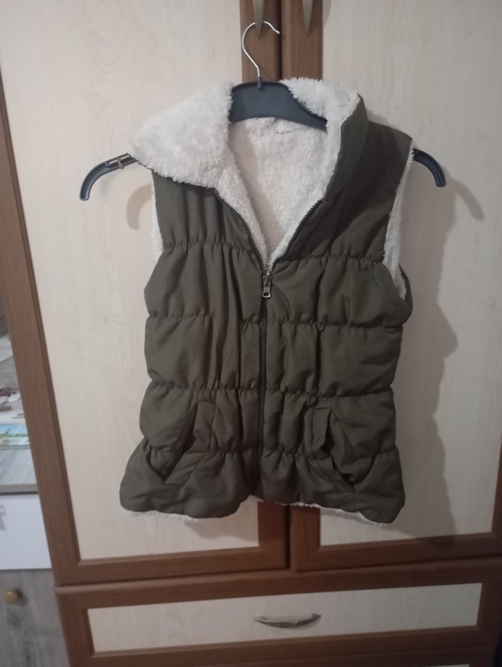 Kadın Gri Kürklü Kapüşonsuz Yelek - Görsel 2