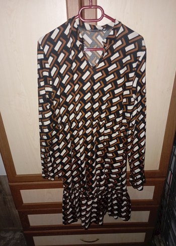 Dikdörtgen Desenli V Yaka Uzun Kollu Elbise - Görsel 3