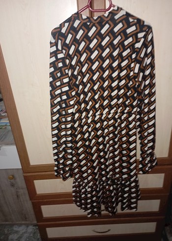 Dikdörtgen Desenli V Yaka Uzun Kollu Elbise - Görsel 4