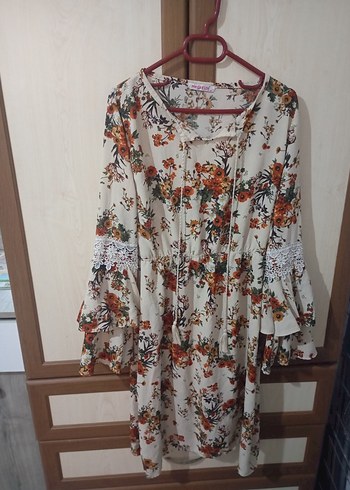 Dantel Detaylı Çiçekli Bohem Mini Bluz - Görsel 3