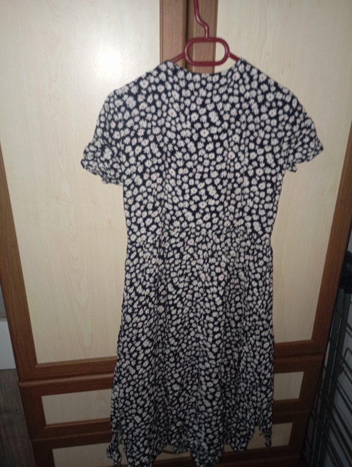 papatya desenli beli lastikli diz boyu elbise - Görsel 2