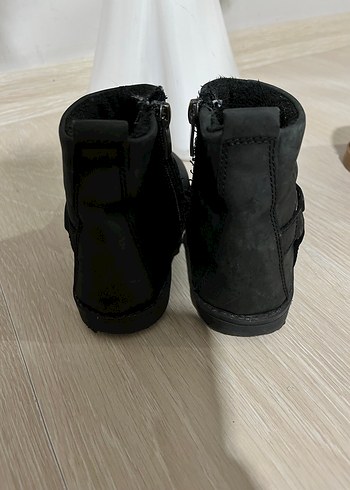 Kız Çocuk Siyah Kauçuk Tokalı Bot - Görsel 2