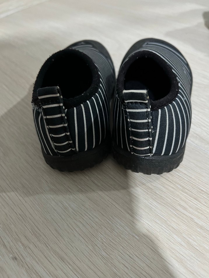 Erkek Siyah Çizgili Lastikli Su Ayakkabısı - Görsel 2