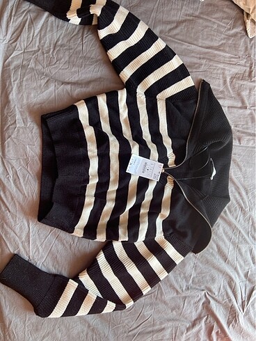 Zara sweat