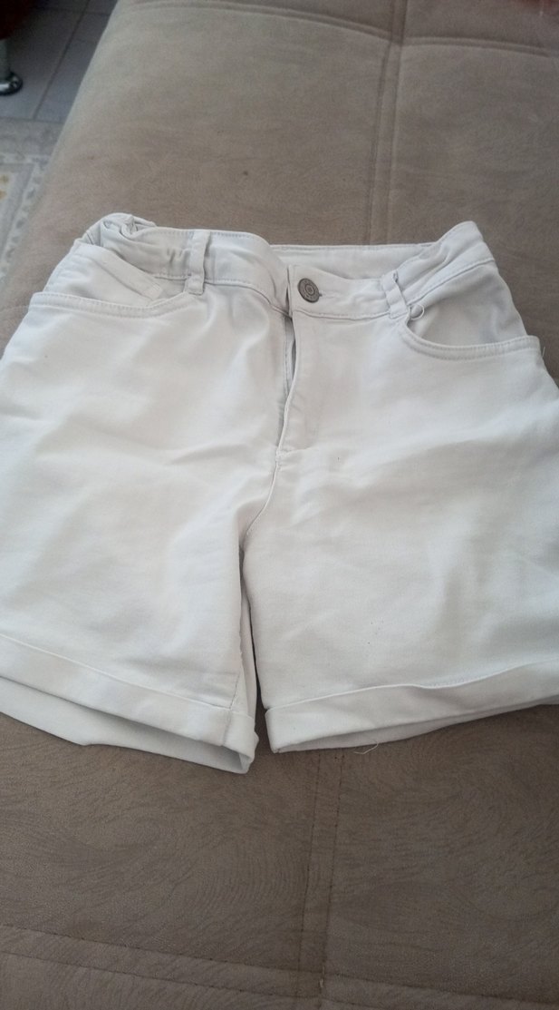 Kızlar için Beyaz Pamuklu Bol Kesim Şort - Görsel 2