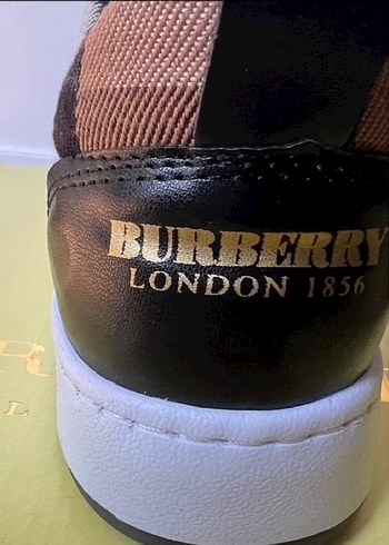 Kahverengi Ekose Desenli Kadın Spor Ayakkabı - Görsel 5