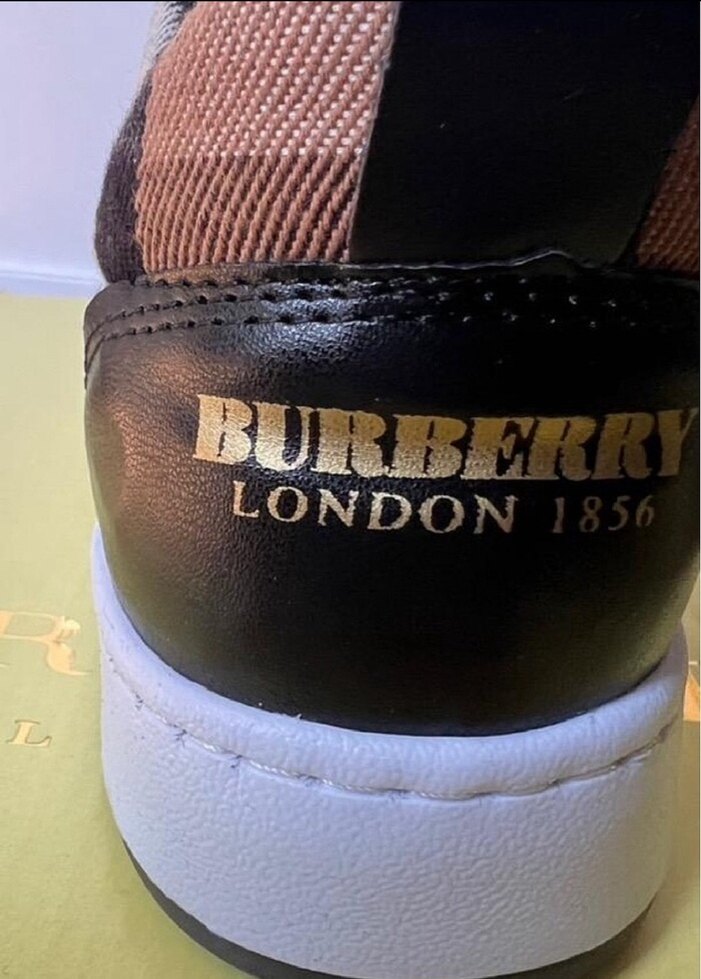 Kahverengi Ekose Desenli Kadın Spor Ayakkabı - Görsel 5