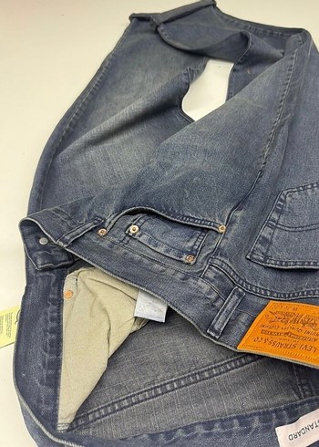 Levis 34