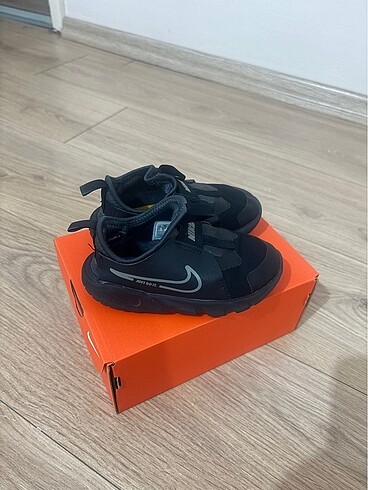 26 Beden siyah Renk Nike Flex Runner 2 Çocuk Koşu Ayakkabısı