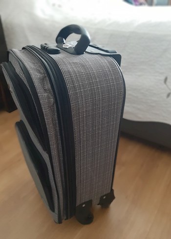  Beden Gri Ekoseli irta boy valiz