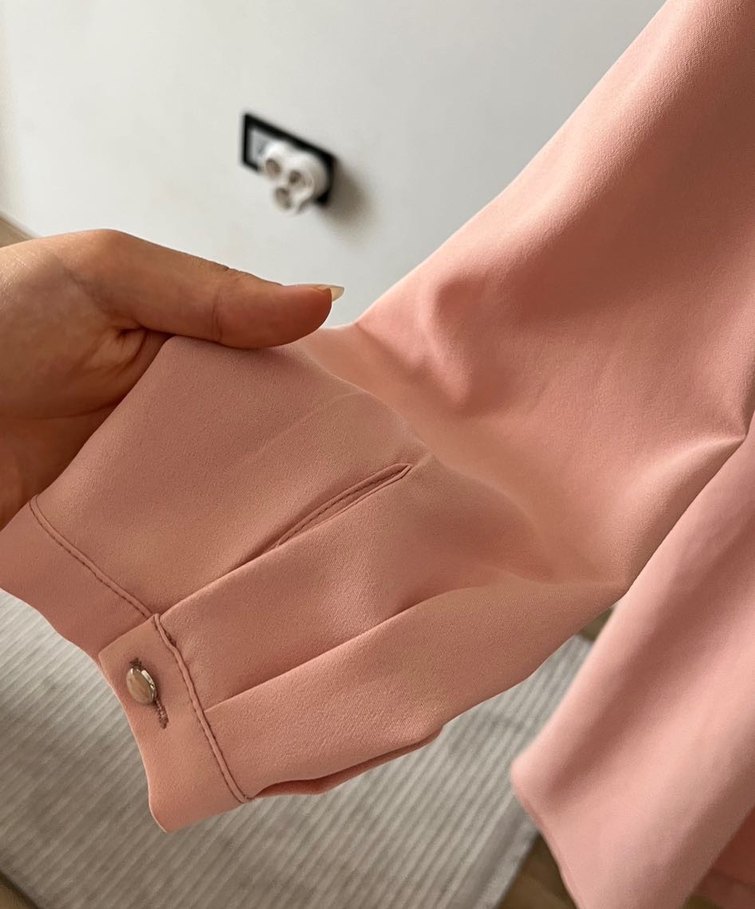 Pembe V Yaka Hamile Bluzu, Kısa Kollu, Salaş - Görsel 4