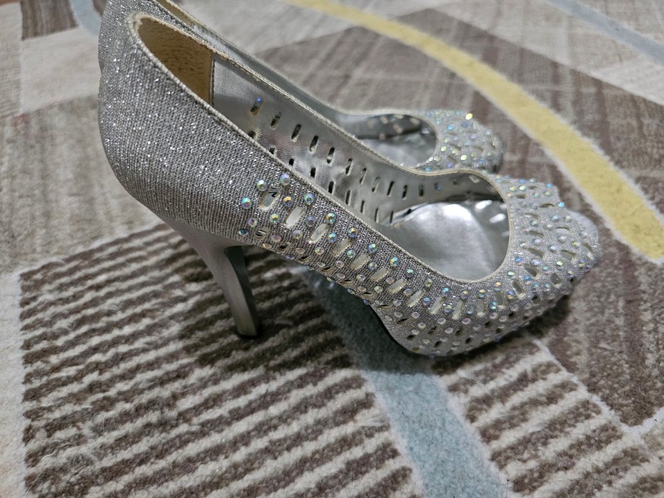 Gri Desenli Taşlı Kadın Topuklu Ayakkabı - Görsel 3