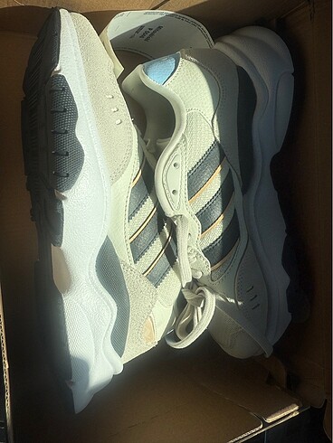 Adidas ayakkabı