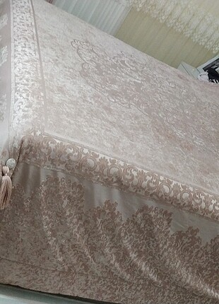Karaca Home yatak örtüsü