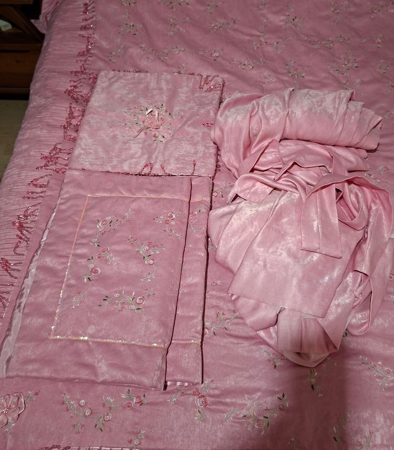 Perdeli Nakışlı Yatak Örtüsü Seti - Görsel 3